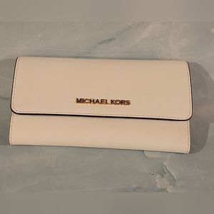Michael Kors White Ginger Wallet